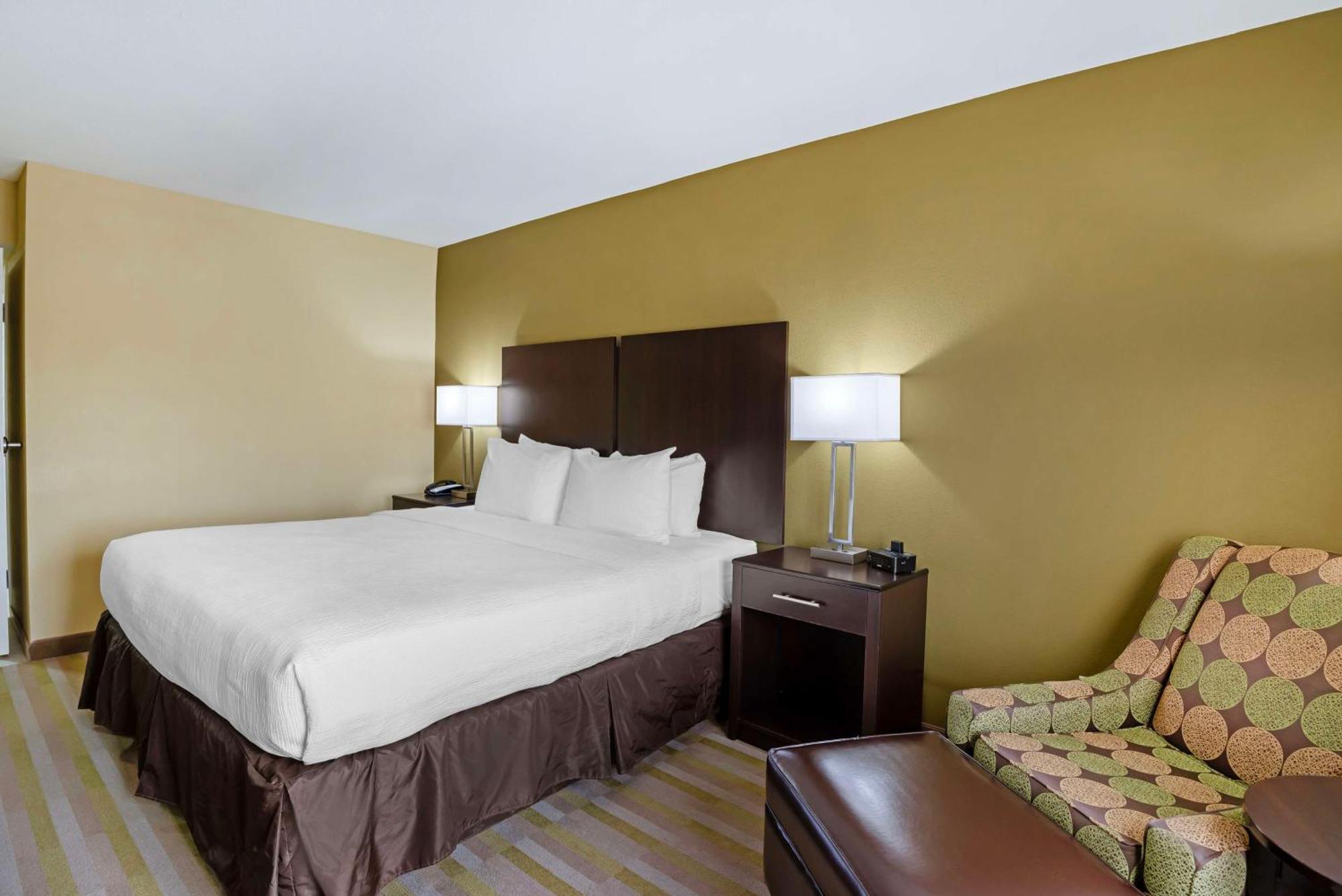Best Western Plus Thornburg Inn & Suites Exterior foto