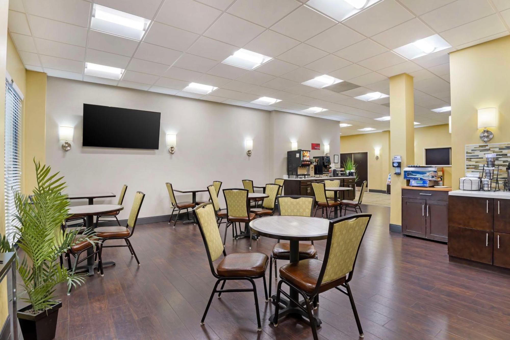 Best Western Plus Thornburg Inn & Suites Exterior foto
