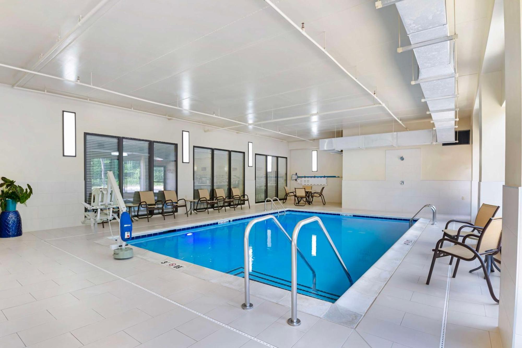 Best Western Plus Thornburg Inn & Suites Exterior foto