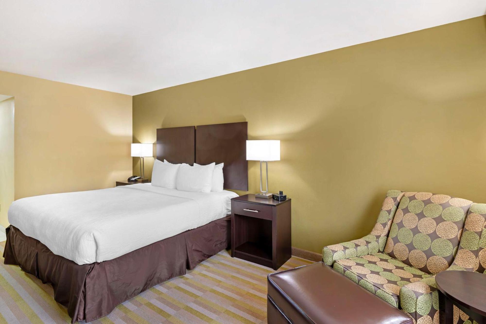 Best Western Plus Thornburg Inn & Suites Exterior foto