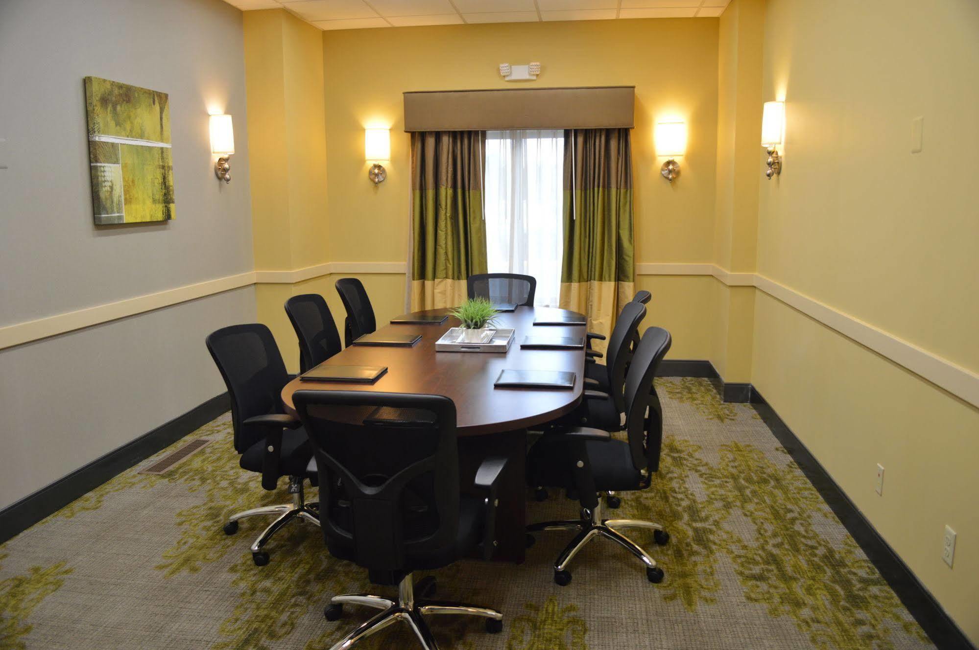 Best Western Plus Thornburg Inn & Suites Exterior foto